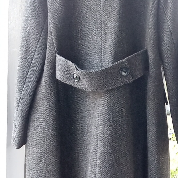 Coat - Picture 10 of 10